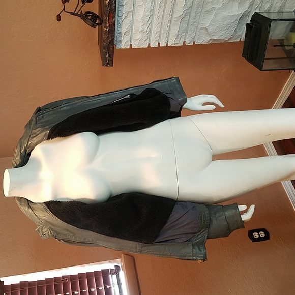 Vtg in great condition genuine leather jacket - Picture 4 of 6